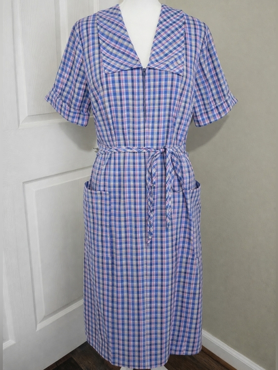 Carriage Court Dresses & Skirts - Vintage 80s 90s Plaid Cottagecore House Dress Zip Front Midi Tie Waist Pockets
